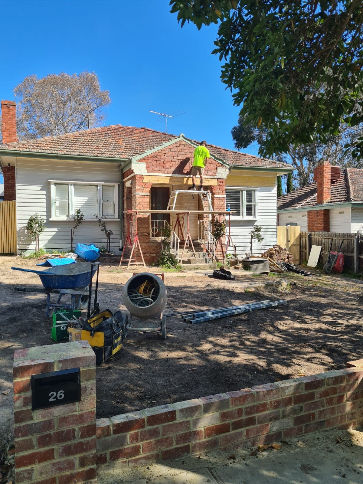 Heritage brickwork restoration to the porch and front fence of a Camberwell period home by Goodwin Bricklaying