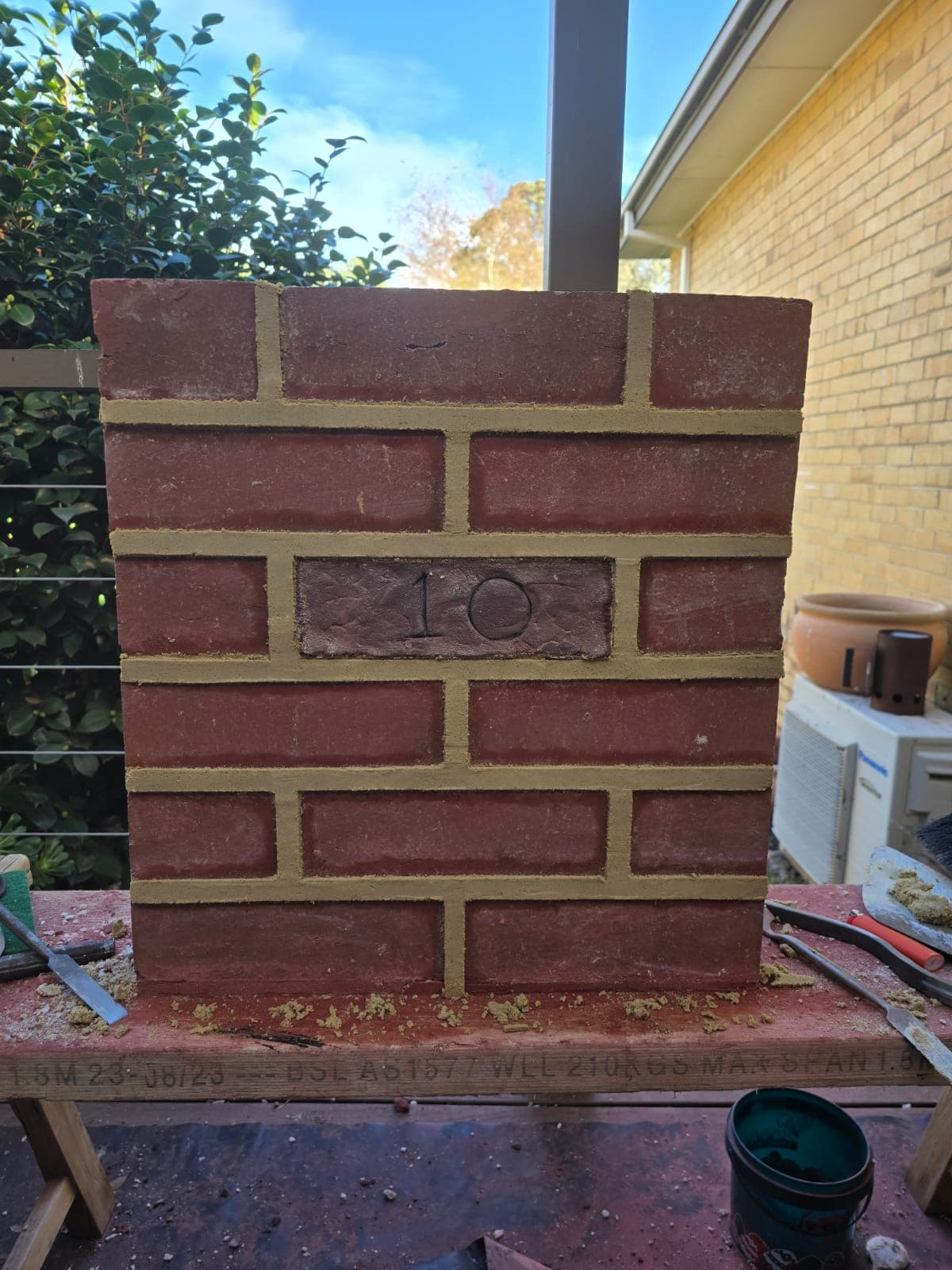 Heritage repointing on Glen Iris brickwork matched to the original profile by Goodwin Bricklaying